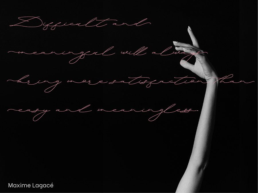 Auro Rumpthut Script Font